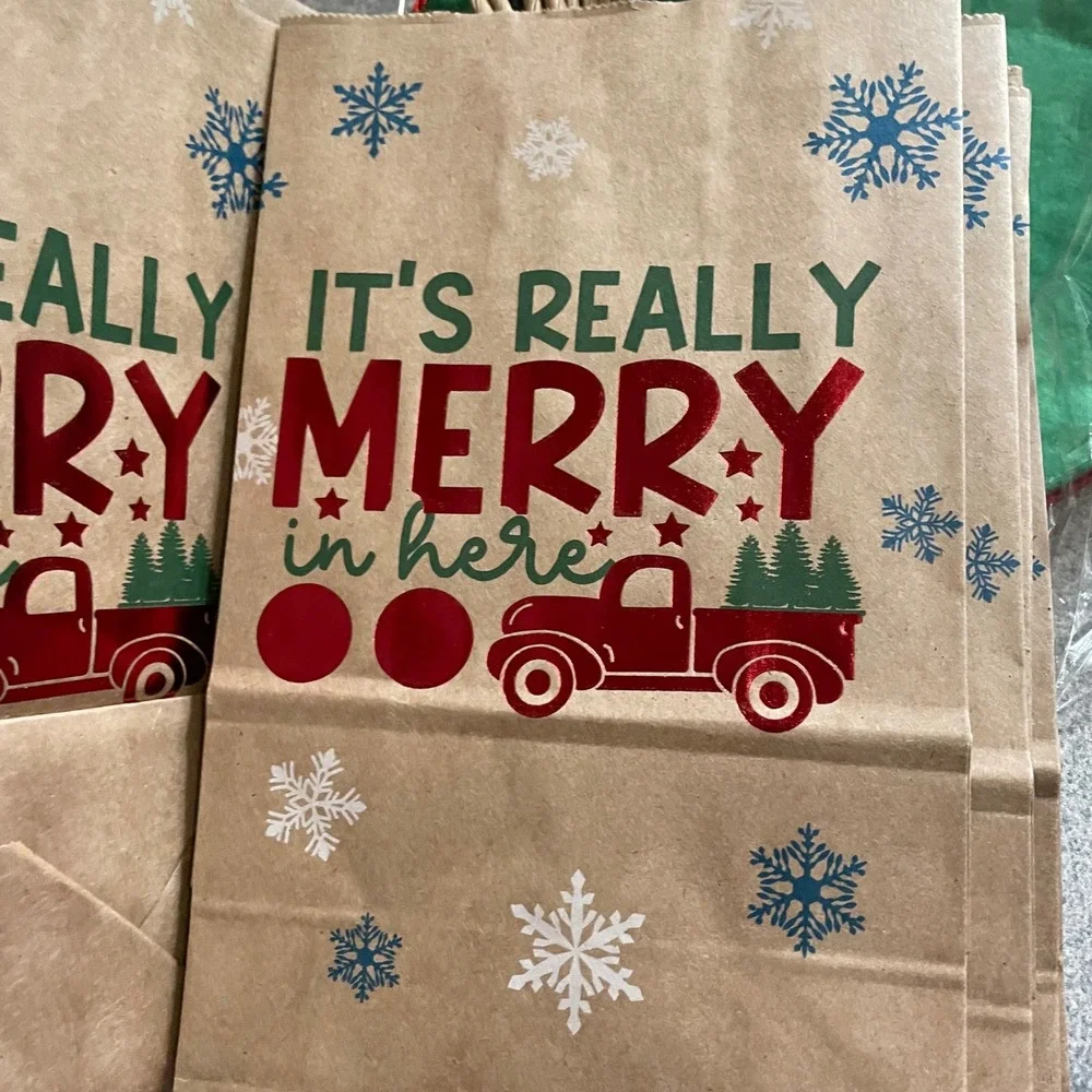 40 piece set Christmas Gift Bags Kraft‎ Paper Holiday Party Favor Treat Bags
